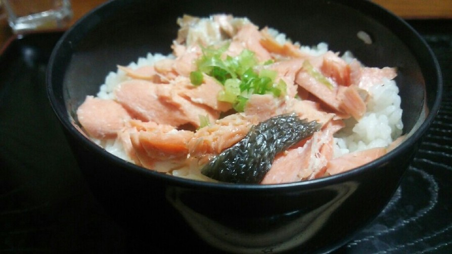 鮭丼 by うさこねぇさん 【クックパッド】 簡単おいしいみんなのレシピが393万品