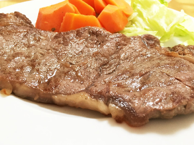 幸せ 牛ロースのステーキ レシピ 作り方 By ちぃたん クックパッド 簡単おいしいみんなのレシピが353万品