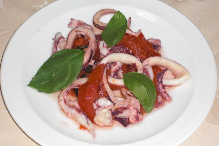 簡単 トマトとバジルのイカ炒め レシピ 作り方 By お待ちどうさまです クックパッド 簡単おいしいみんなのレシピが354万品