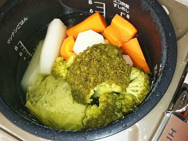 離乳食などに 炊飯器で柔らか野菜 レシピ 作り方 By Westen クックパッド