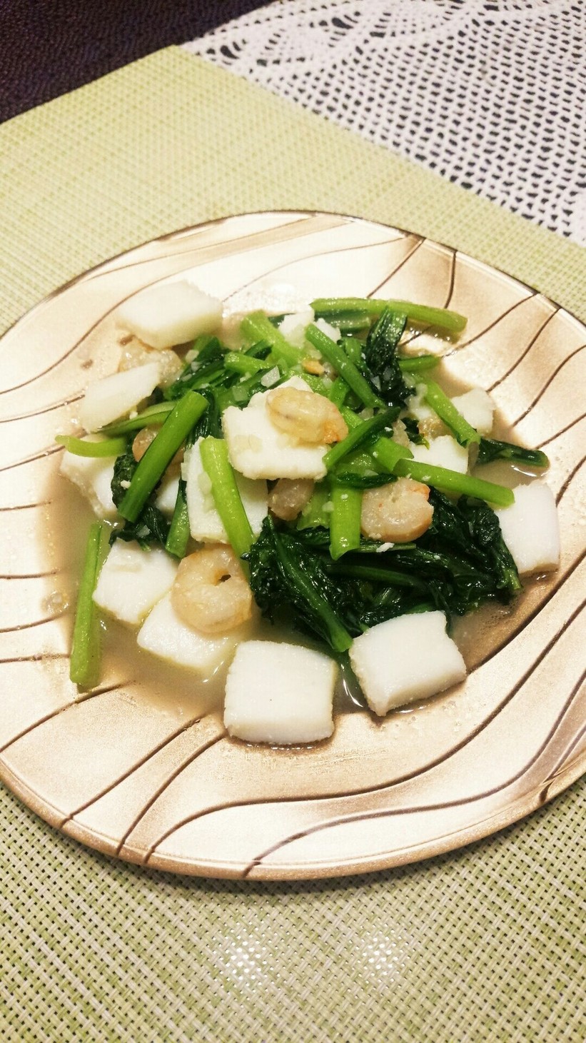 ニンニクたっぷり♪イカと小松菜の炒め物の画像