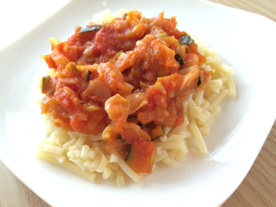 【離乳食中期〜】野菜のトマトスパゲッティの写真