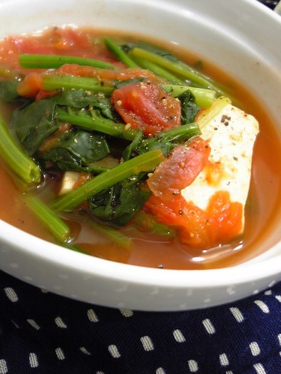 簡単☆豆腐とほうれん草のトマトスープの写真