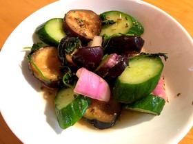 余ったスパイスと野菜で浅漬け