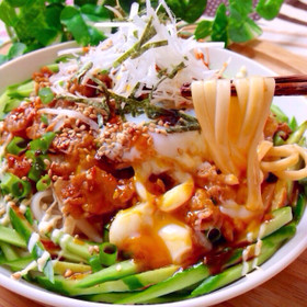温玉&焼肉乗っけスタミナ冷やしうどん♡