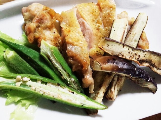 鶏肉のハーブ焼きと焼き野菜の盛り合わせ レシピ 作り方 By るぅ クックパッド 簡単おいしいみんなのレシピが361万品