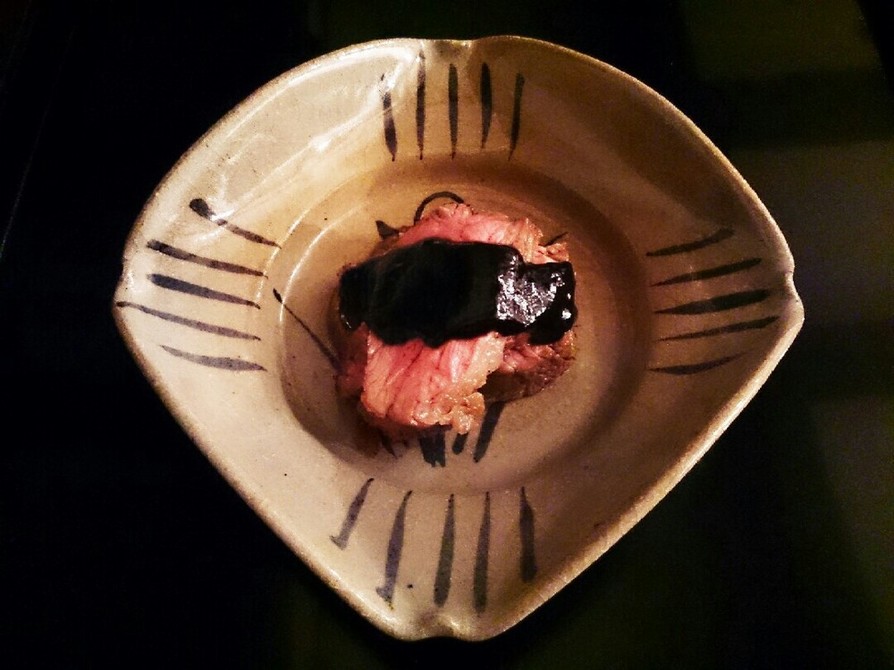 牛肉の黒酢と杏のソースがけの画像