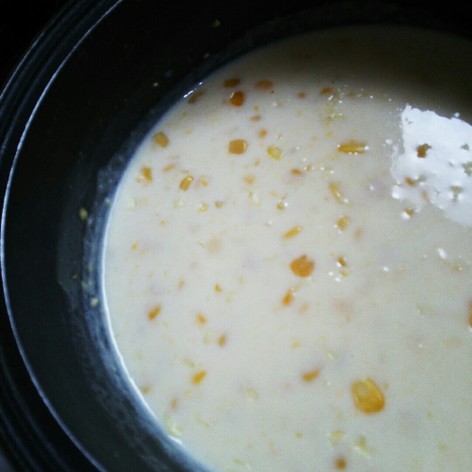 温製でも冷製でもつぶつぶ濃厚コーンスープ