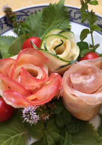タジキスタン♡薔薇のクレープサラダ