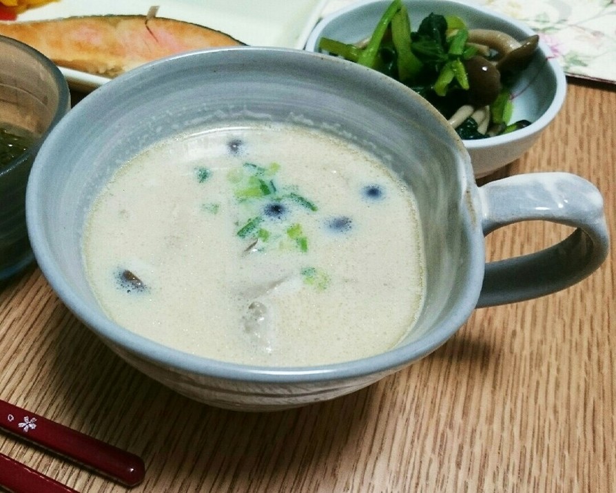 ほんのりガーリック☆きのこの豆乳スープ♪の画像