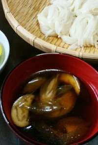 茄子とミョウガ入り麺つゆ