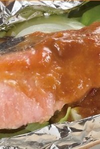 秋鮭とキャベツのピリ辛みそホイル焼き