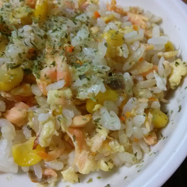 離乳食後期 完了期 鮭ﾁｬｰﾊﾝ レシピ 作り方 By いちか クックパッド 簡単おいしいみんなのレシピが376万品