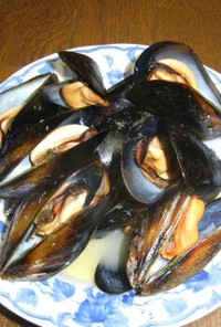 ムール貝の酒蒸し・生姜風味