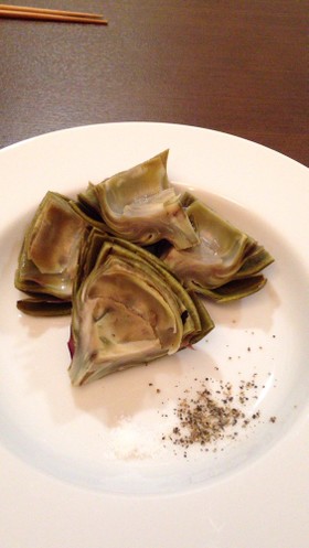 アーティチョークの塩茹で