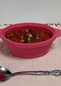 トマトと豆の食べるスープ
