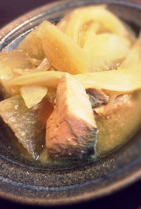 冬瓜と鮭の味噌バター煮込み