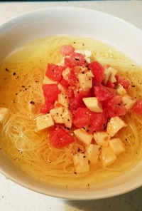 トマトスープで食べる☆冷製パスタ♪