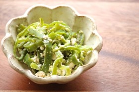ピーマンとカッテージチーズの胡麻和え