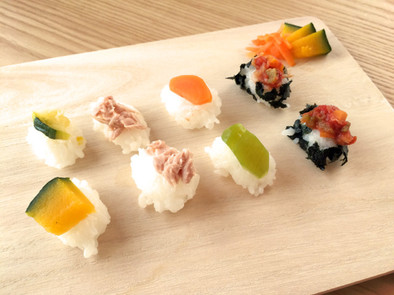 【離乳食】お祝い★ミニにぎり寿司の写真