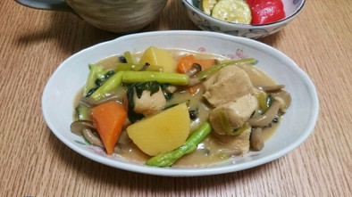 胡麻の風味でほっこり☆鶏肉と野菜の胡麻煮の写真