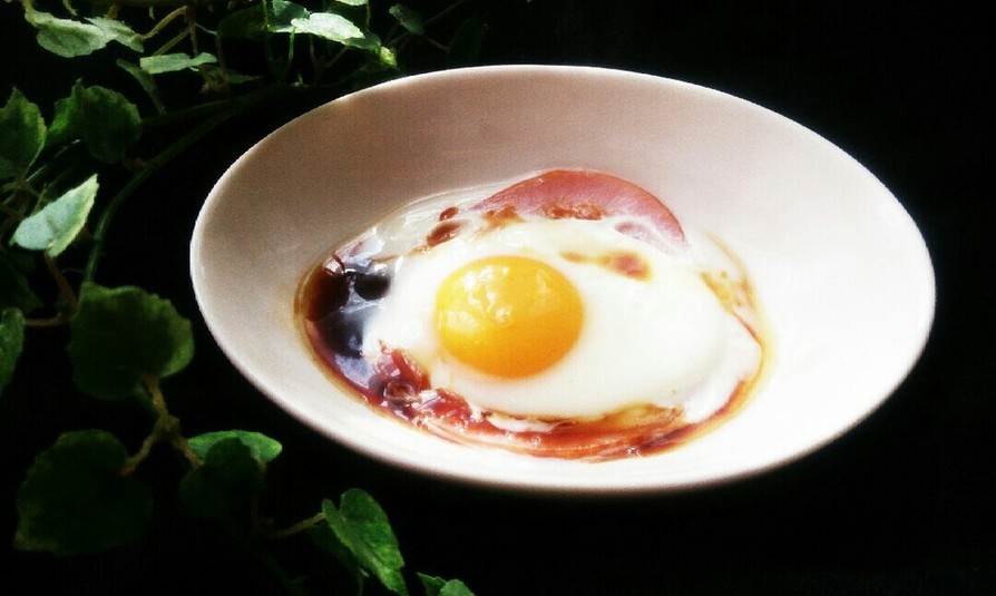 朝食に！レンジで１分★目玉焼き、ハム卵の画像