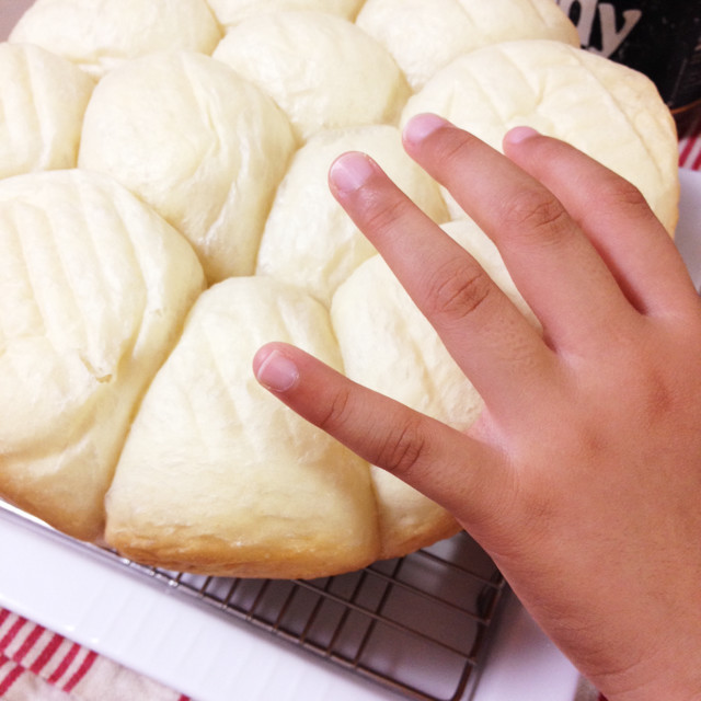 炊飯器で⁈簡単！バター香るちぎりパン♪の画像