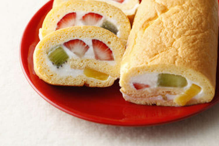 フルーツロールケーキ レシピ 作り方 By シュガーカット クックパッド 簡単おいしいみんなのレシピが363万品