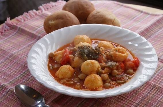 ガルバンゾーとポテト団子のスープの画像