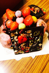 特別な日のお菓子の家チョコ宝石ケーキ