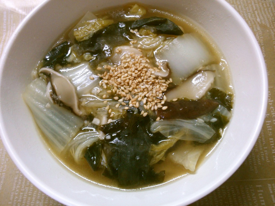 簡単！ 白菜と ワカメの 中華スープ♪の画像