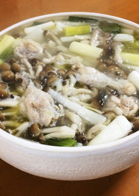 サムゲタン風鶏肉のスープ