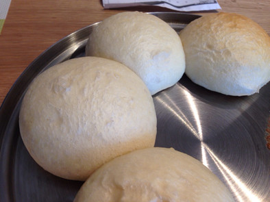 三菱IHディッシュパンでパン、夜仕込みの写真
