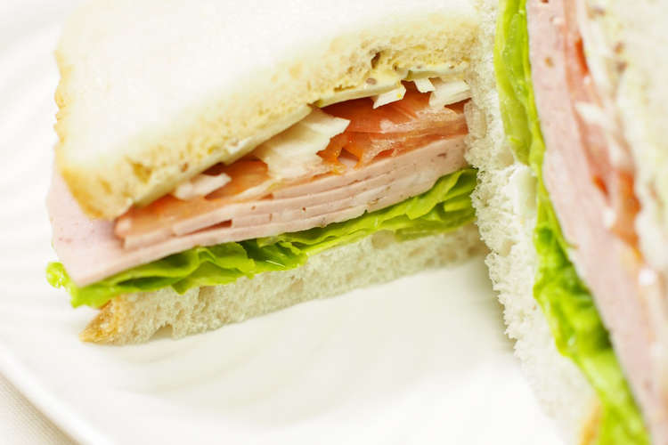 サンドイッチ用パンのスライス方法 レシピ 作り方 By Hawaiipine クックパッド 簡単おいしいみんなのレシピが356万品