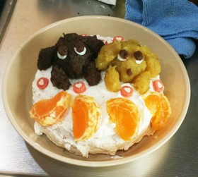 犬用ケーキのデコレーション