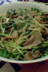 豚肉、舞茸、水菜の醤油マヨパスタ