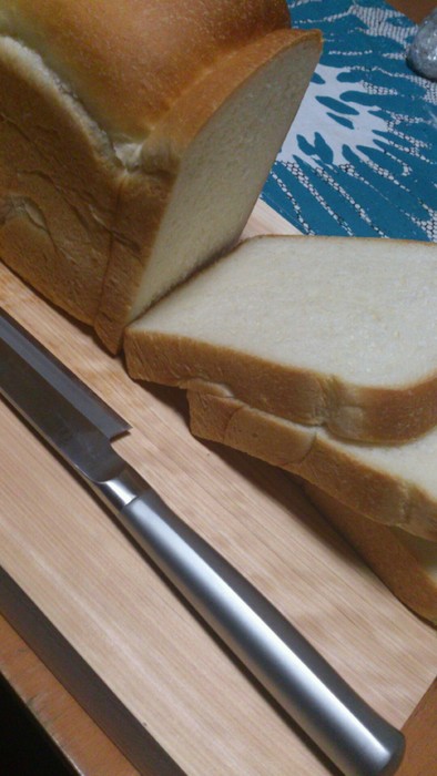 うちの手捏ね食パン2斤♪の写真