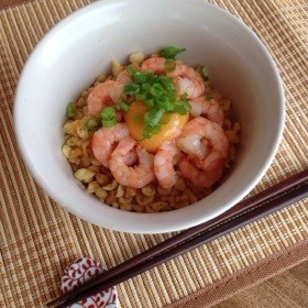 3分で出来ちゃうなんちゃって海老天丼❁