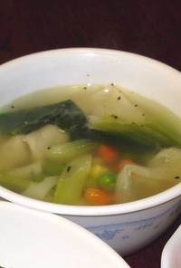 野菜いっぱい♪餃子スープ