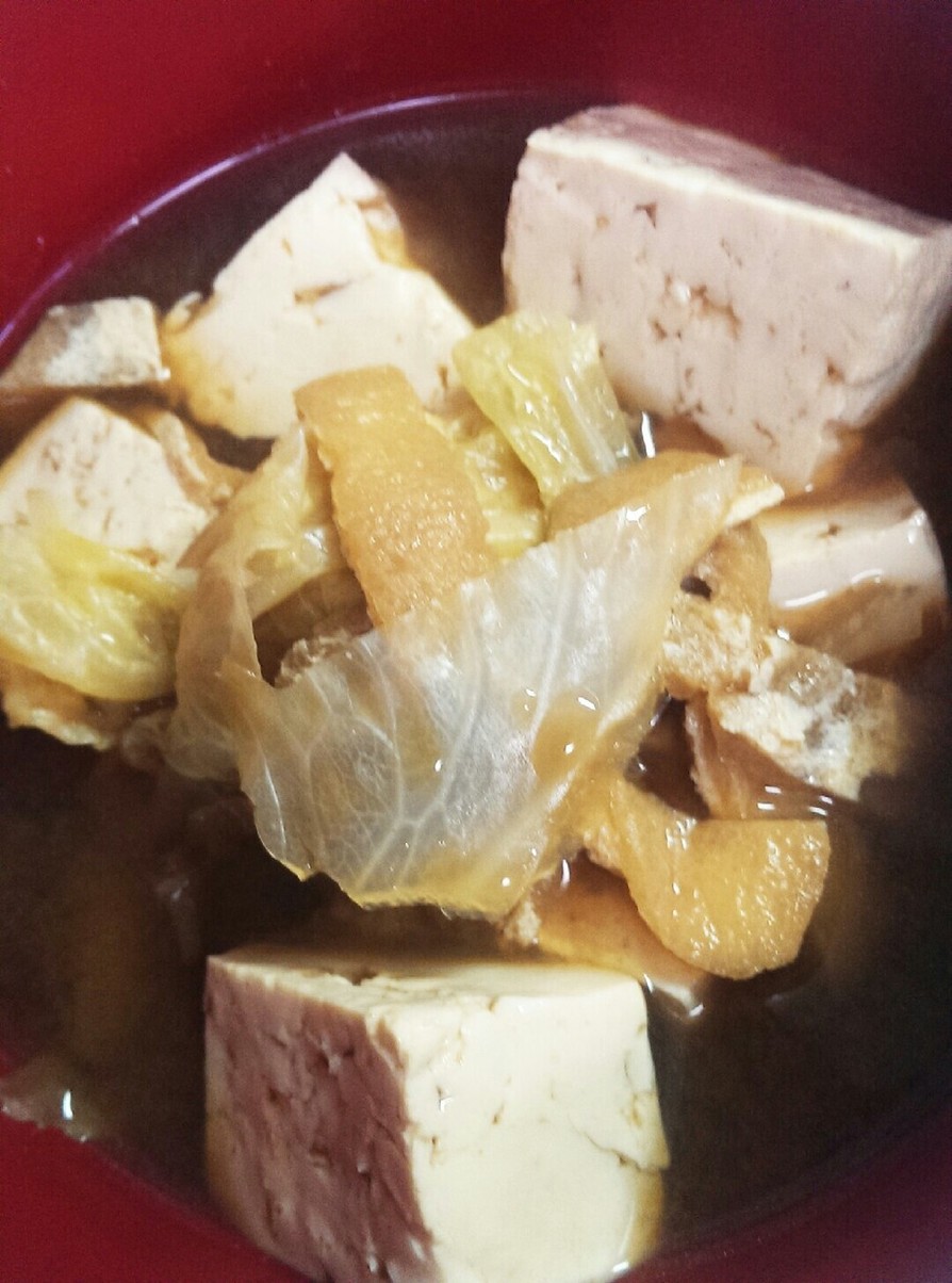 THE日本の味♪豆腐と白菜の赤味噌汁の画像