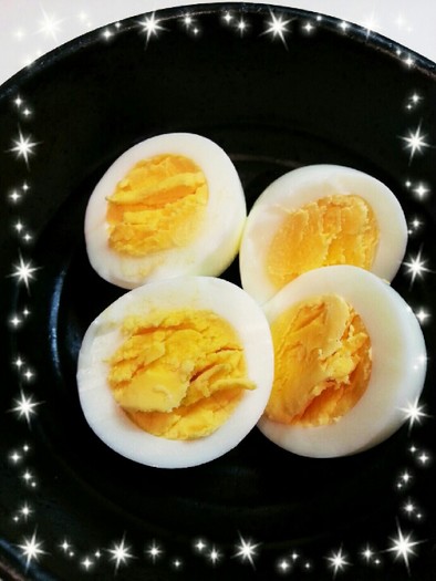 ★簡単♪レモン色のゆで卵の作り方★の写真