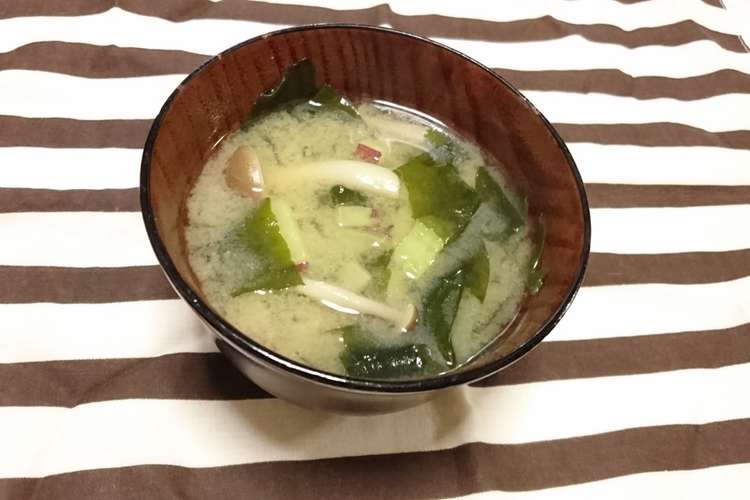 さつまいもとしめじのお味噌汁 レシピ 作り方 By 秘密のゆり クックパッド 簡単おいしいみんなのレシピが375万品