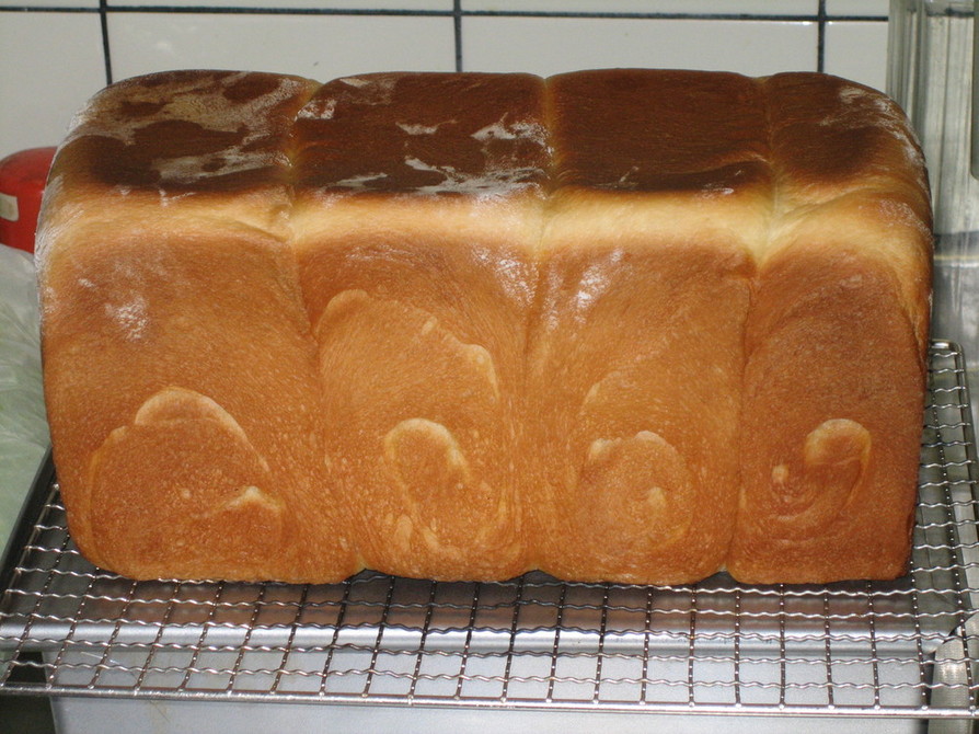 しっとり柔らかな角食パンの画像