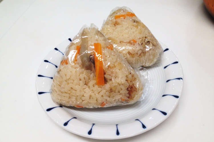 炊き込みご飯 おにぎり レシピ 作り方 By クックさとポンチ クックパッド 簡単おいしいみんなのレシピが353万品