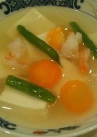 豆腐と海老の中華スープ