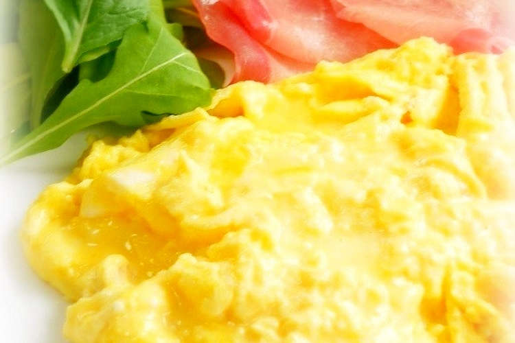 朝ごはん チーズ スクランブルエッグ レシピ 作り方 By Aprea クックパッド 簡単おいしいみんなのレシピが357万品