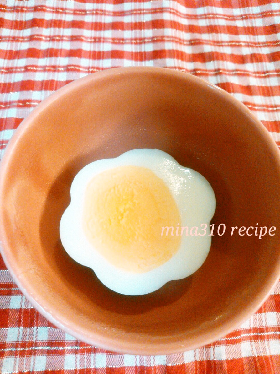 お弁当に♪プリンカップで可愛いお花ゆで卵の画像