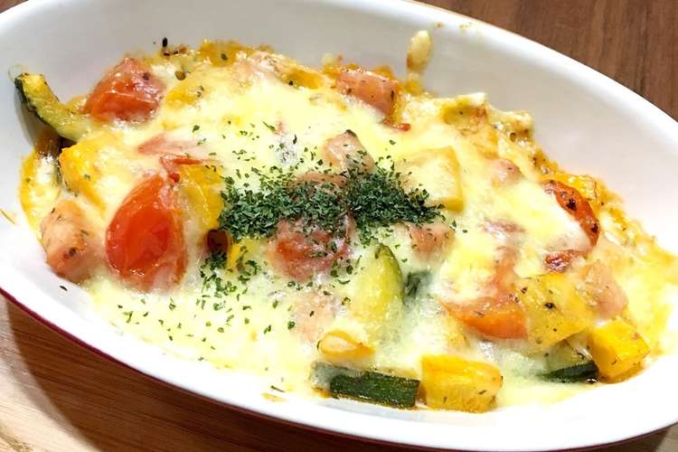 トマト ベーコンとズッキーニのチーズ焼き レシピ 作り方 By 香音ん クックパッド 簡単おいしいみんなのレシピが360万品
