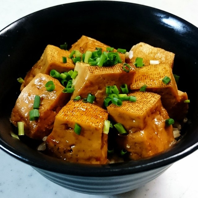 簡単 ヘルシー すき焼き風 豆腐丼 レシピ 作り方 By バジル男子 クックパッド