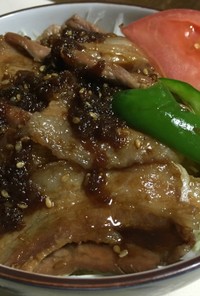 甘辛梨醤油の豚バラキャベツ丼　　　　